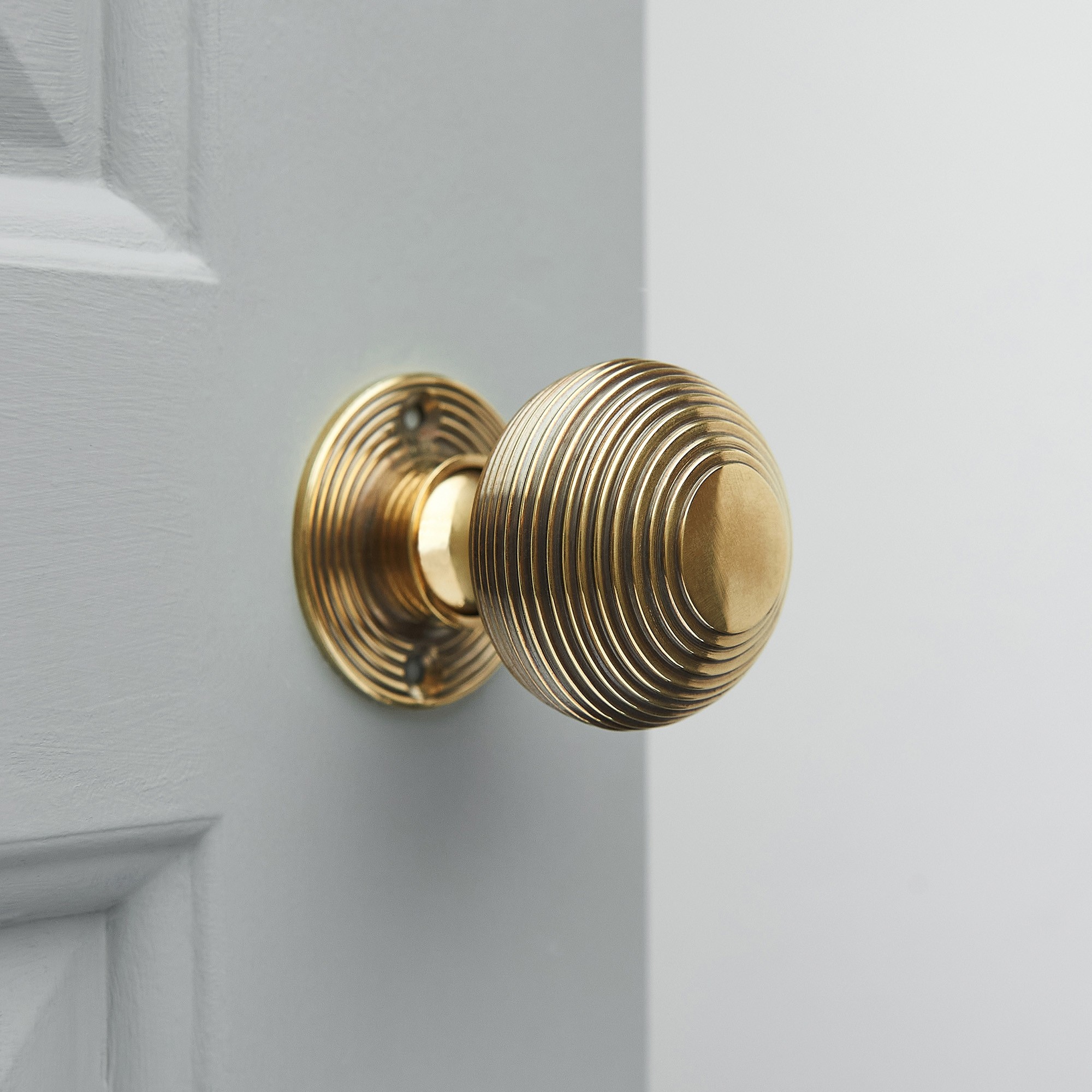 Beehive Door Knob With Fitting Pack - Brass Finish - Internal Doors™